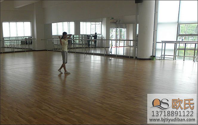 實木運(yùn)動地板