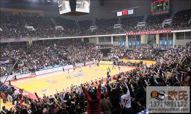 秋季室內(nèi)籃球場體育地板該如何保養(yǎng)呢?