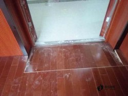 單層龍骨籃球場館地板怎么保養(yǎng)