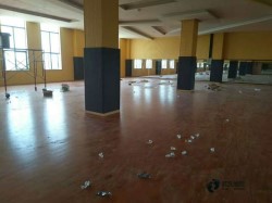 單層龍骨體育運動地板保養(yǎng)方法