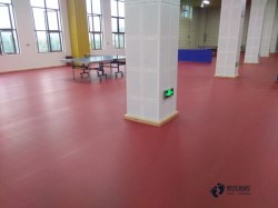 松木籃球運(yùn)動(dòng)地板安裝公司