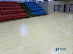 中等運(yùn)動(dòng)體育木地板施工方案