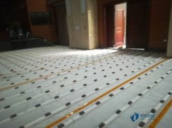 普通運動場地板施工隊