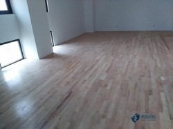 松木籃球場地木地板怎么保養(yǎng)