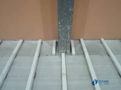 普通體育運(yùn)動(dòng)地板施工步驟