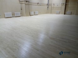 普通體育場(chǎng)地地板施工工藝