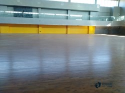 實(shí)木運(yùn)動(dòng)場館地板安裝公司