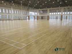 俄勒岡松舞臺運(yùn)動場地木地板較好的