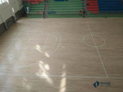 較好的運(yùn)動(dòng)木地板場(chǎng)地