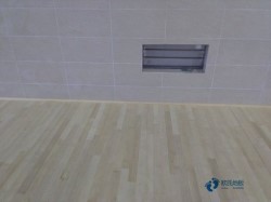 學(xué)校俄勒岡松舞臺(tái)運(yùn)動(dòng)地板施工步驟