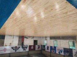 學(xué)?；@球場(chǎng)地地板生產(chǎn)工藝