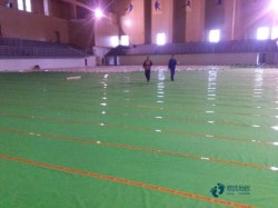 俄勒岡松舞臺體育場地木地板施工步驟